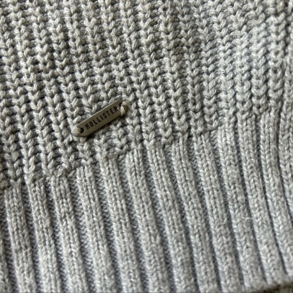 Hollister Crew Women’s Sweater • Used • Size: Medium - Picture 8 of 8
